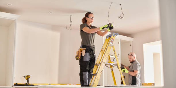 Best Affordable Emergency Electrician  in Augusta, WI